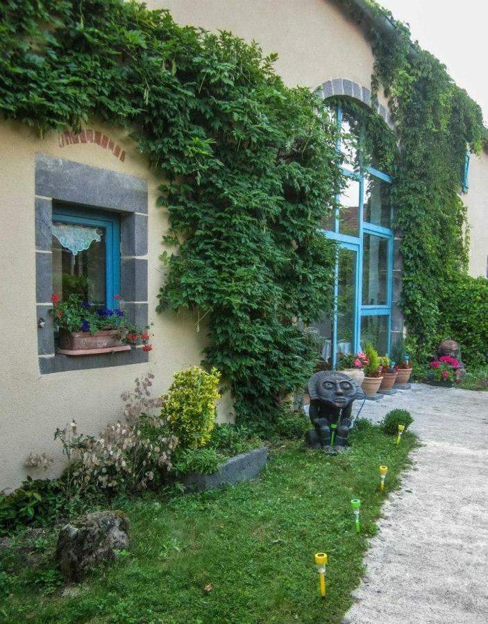 Chambres d'hôtes le Peyroux Montcel  Extérieur photo